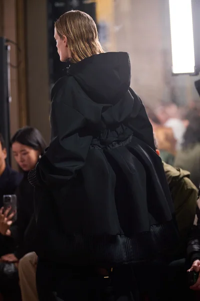 Look 6